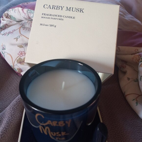NWT Better World Fragrance House Drake's Carby Musk Candle - Picture 1 of 4